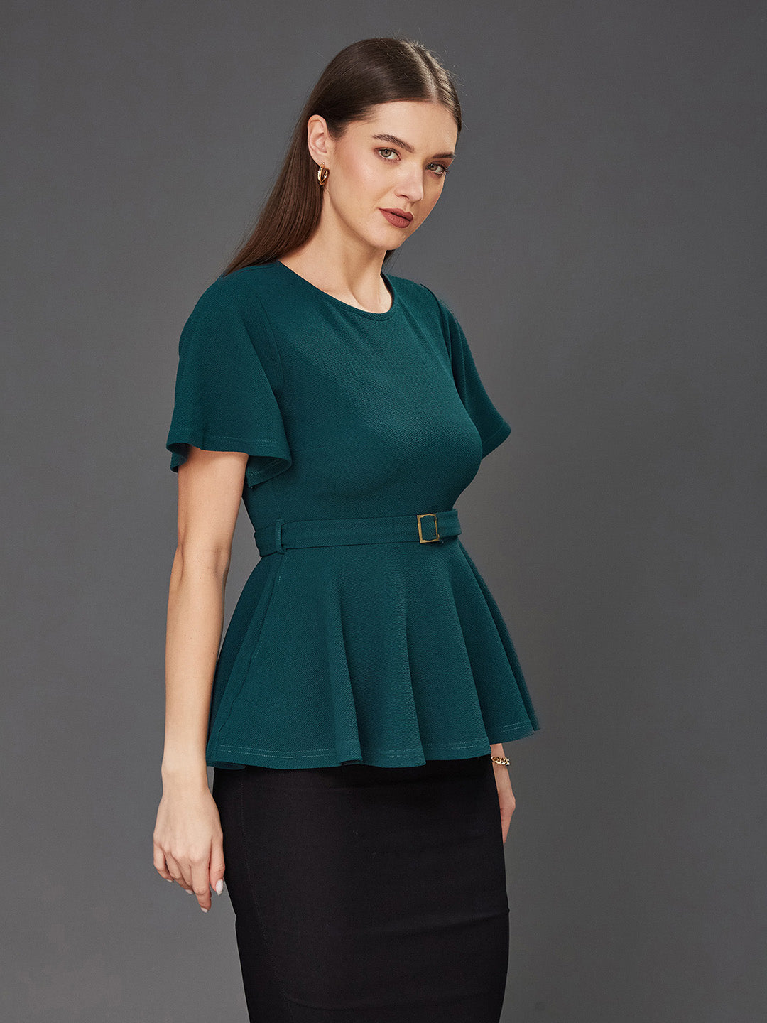 Women's Green Solid Polyester Slim Fit Round Neck Short Sleeve Regular Length Top